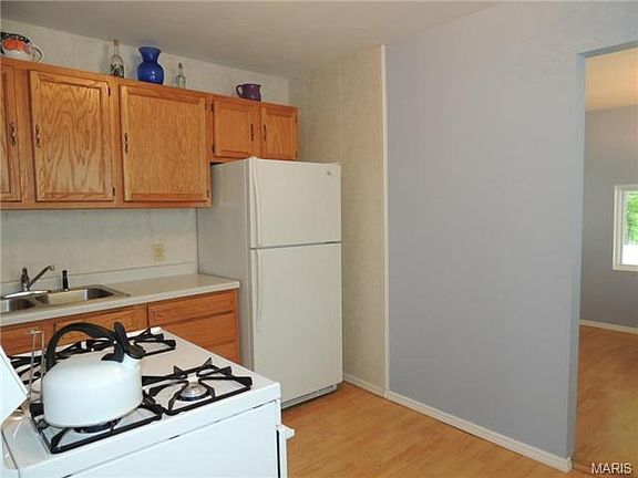 4th image of 524 Andrews Ave