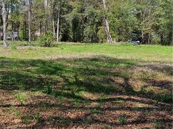 215 Orange Avenue E, Satsuma, AL 36572