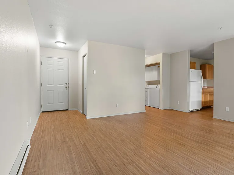 721-723 E Linden Ave — Photo 2