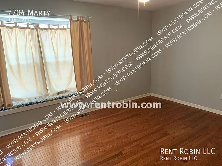 7704 Marty St — Photo 11