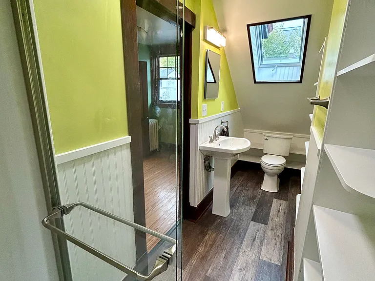 3rd floor bathroom