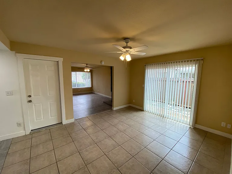 10181 De Soto Way — Photo 6