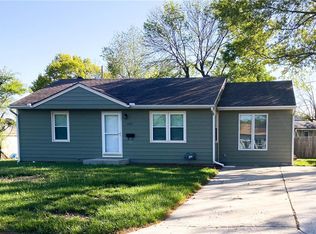 702 Vest Dr, Warrensburg, MO 64093