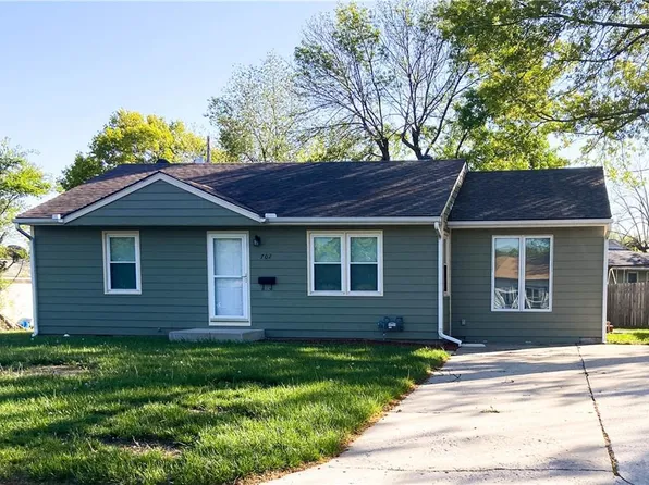 702 Vest Dr, Warrensburg, MO 64093