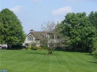 3 Fox Run Rd, Pennington, NJ 08534