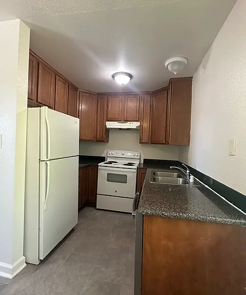 2727 El Parque Cir #C — Photo 2