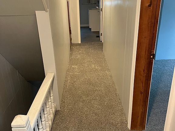 2ND FLOOR HALLWAY