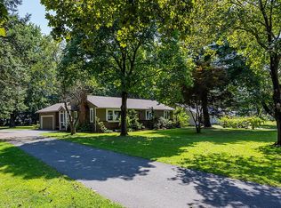 39 Vanguard Ln, Longmeadow, MA 01106