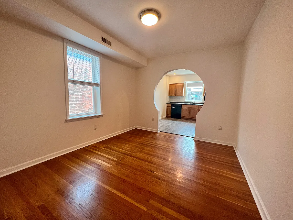 Building Photo - 1710 Snyder Ave #2