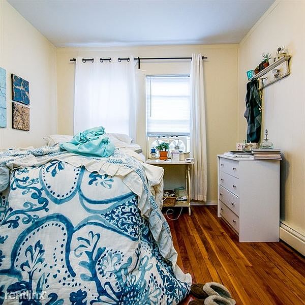 653_Metropolitan_Avenue__3R-5