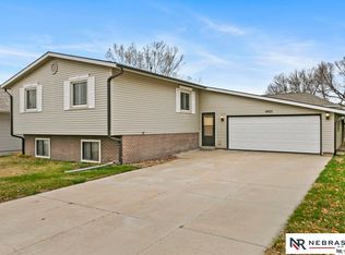 4921 NW 2nd St, Lincoln, NE 68521