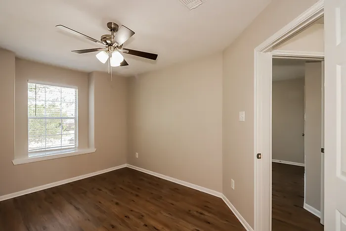 6814 Strathmore Place Ct — Photo 14