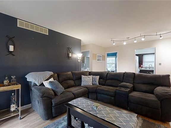 3rd image of 142 Charter Oaks Dr #A