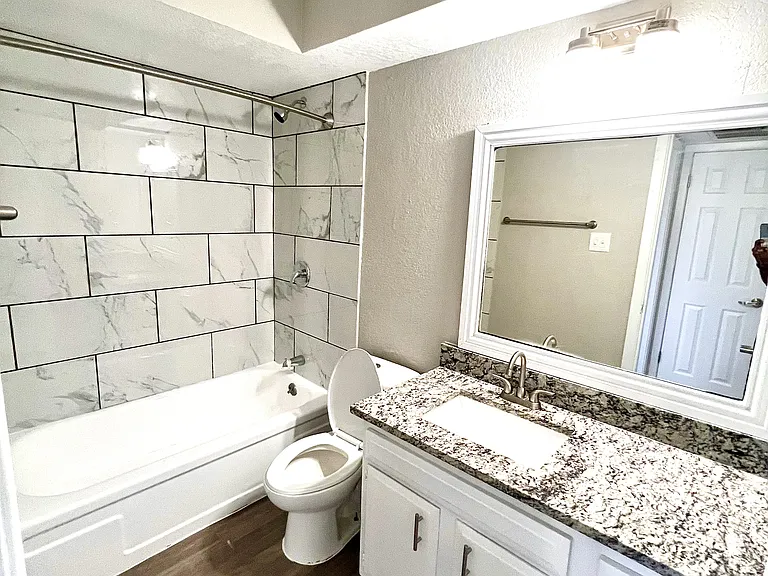 Brixton West Apartment Homes — Photo 9