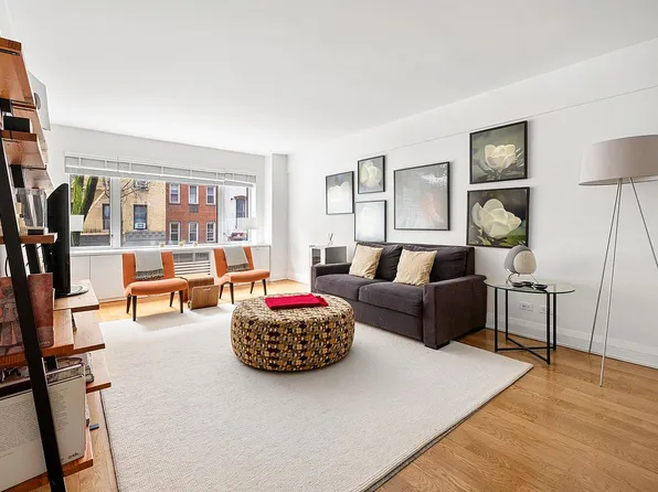 211 E 51st St APT 2G, New York, NY 10022