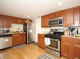 1832 W Addison St #UNT, Chicago, IL 60613