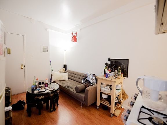 2nd image of 149 Elizabeth St #C5