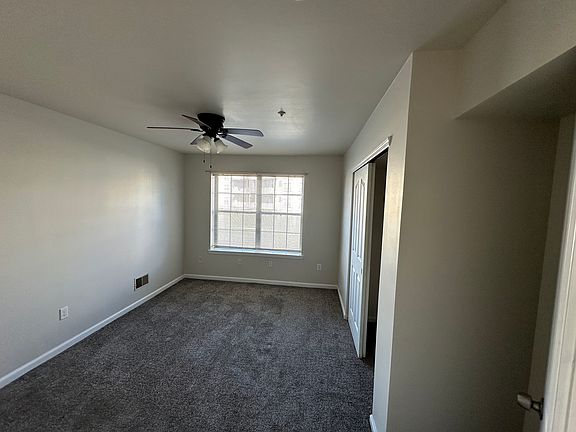 4th image of 300 Waters Edge Dr #300