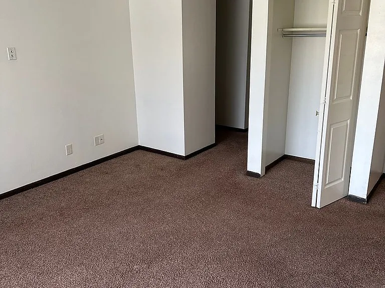 375 Clark St #5 — Photo 4