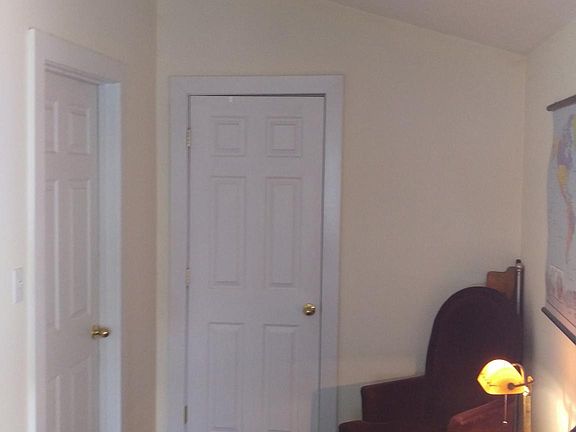 5th image of 805 Marshall Ave #1