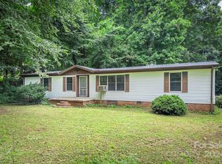 2515 Davis Mountain Rd, Hendersonville, NC 28739