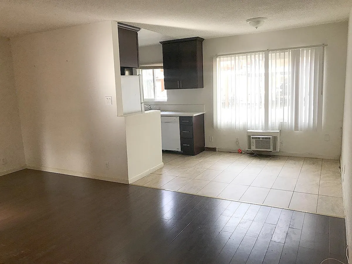 3 bed, 1000 sqft, $2,850 — Photo 3