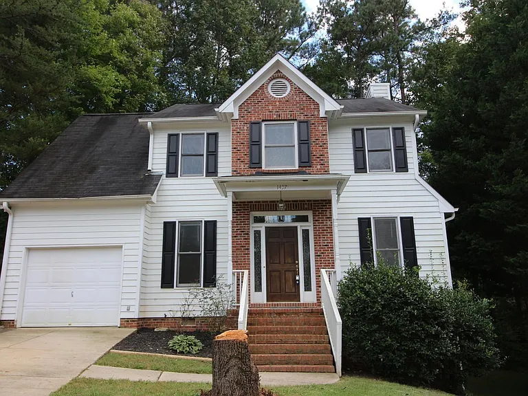 1437 Opal Ct — Photo 2