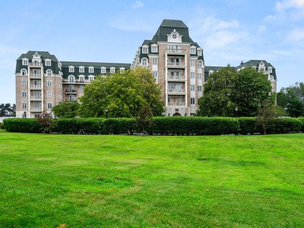 100 Marina Dr APT 322