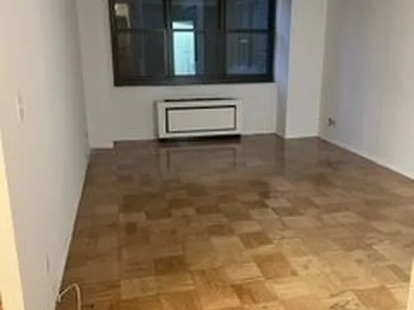 200 East 72nd Street image 1 of 8