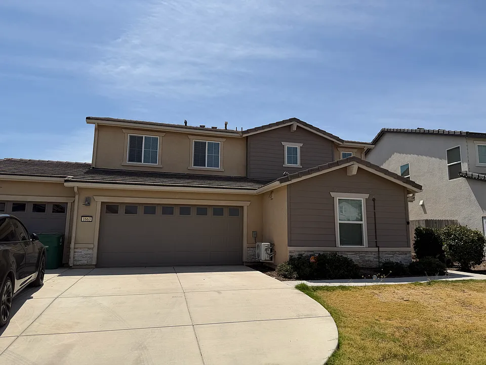 1663 Thistle Ln