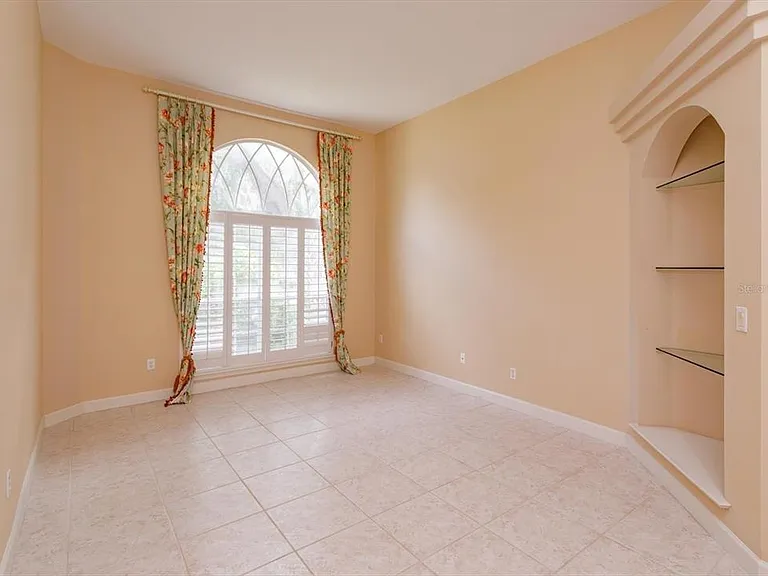 208 Heatherwood Ct — Photo 6