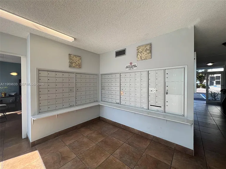1801 S Treasure Dr #504 — Photo 13