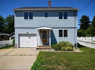 35 Amherst St, Ludlow, MA 01056