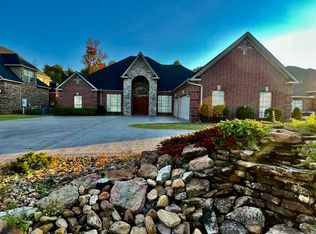 144 Marseille Dr, Maumelle, AR 72113
