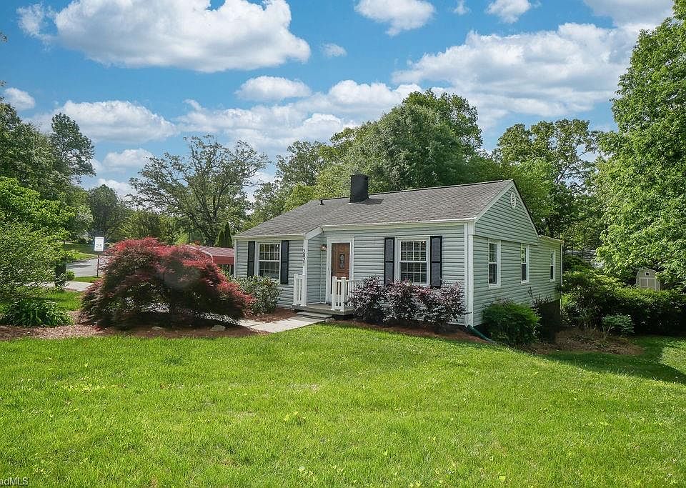 1st image of 2821 Shady Lawn Dr