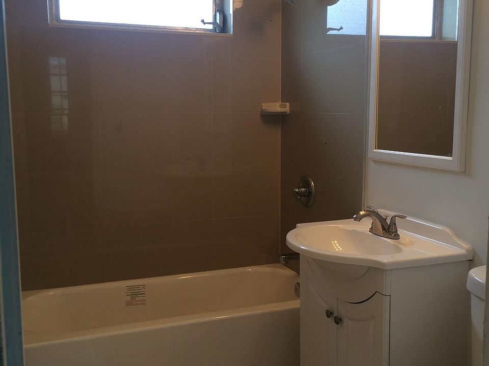 2nd image of 150 NW 124th St
