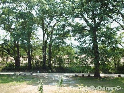 32' x 56' metal outbuilding
						:
						once used for horses...