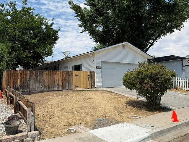 2925 Harding Cir — Photo 1