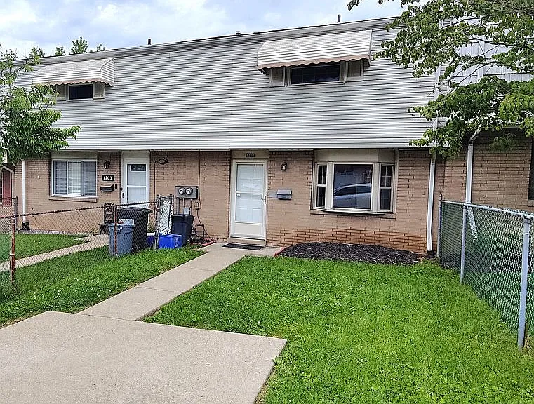 1704 Anna Ave — Photo 1