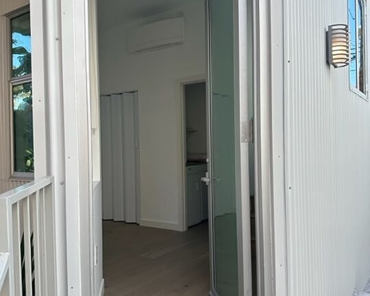 4th image of 2456 Penmar Ave