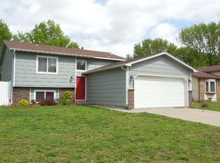 5508 S Topeka Cir, Wichita, KS 67216