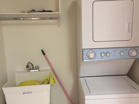 4th image of 408 W Aurora Dr APT 1