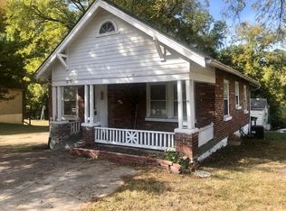 6810 N Brookside Rd, Liberty, MO 64068