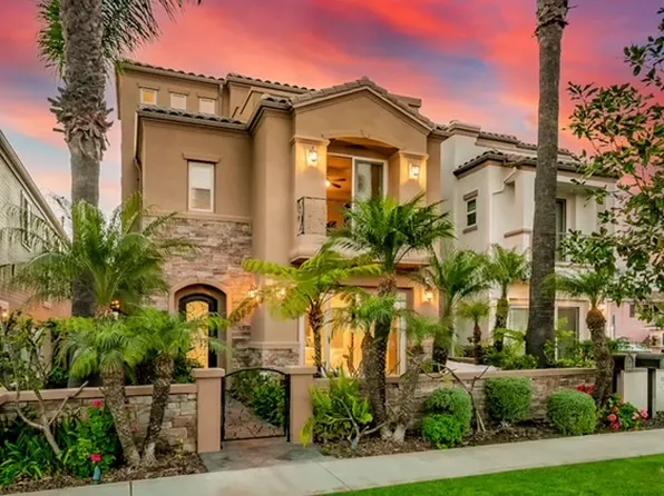 225 11th St, Huntington Beach, CA 92648