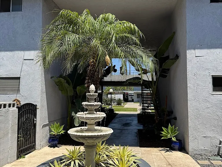 Miramar — Photo 11