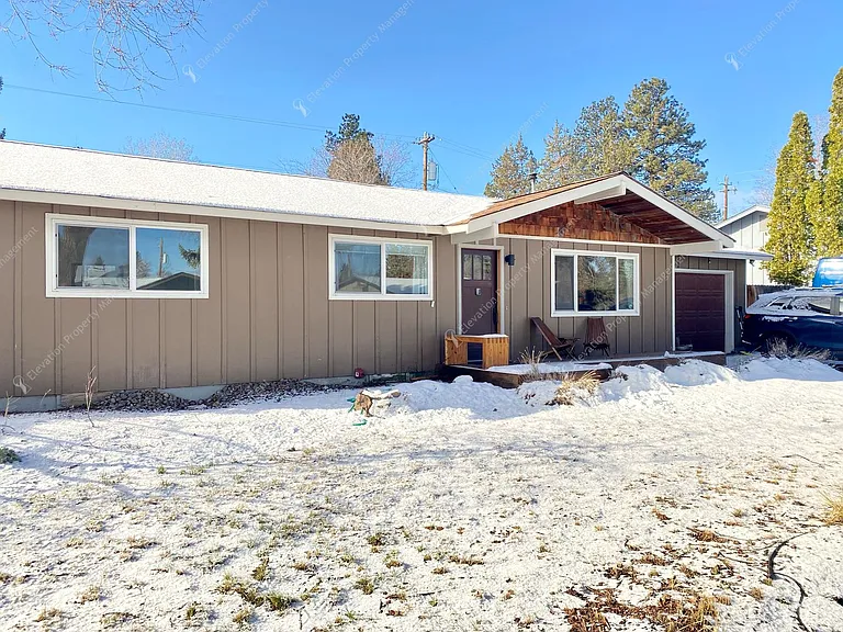 1213 NE Hollinshead Dr — Photo 30