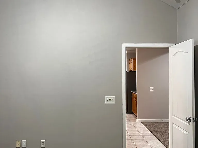 115 Renee Dr — Photo 16