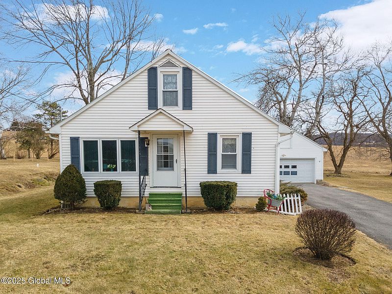 2nd image of 124 Mineral Springs Road