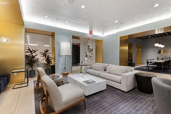 Rented by Greystar | media 13