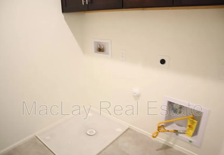 10676 W Golson Dr — Photo 4